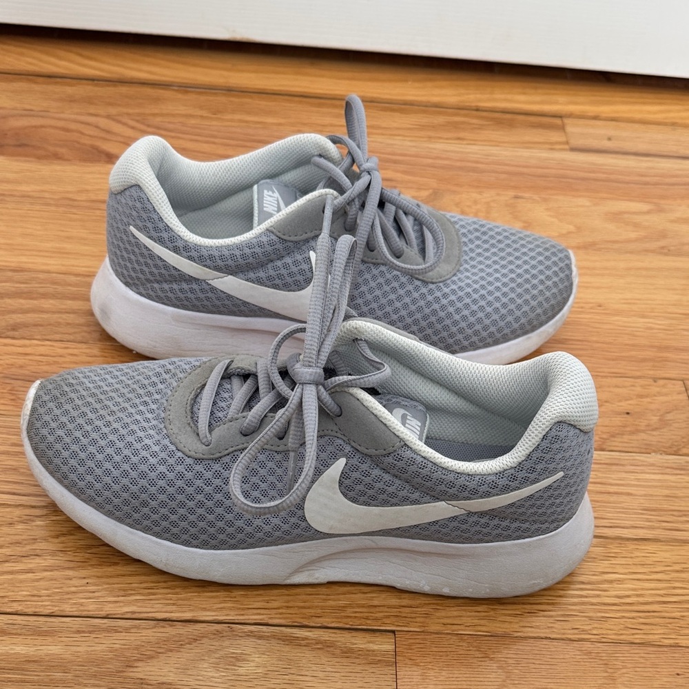 Nike Women’s Gray and White Running Shoes